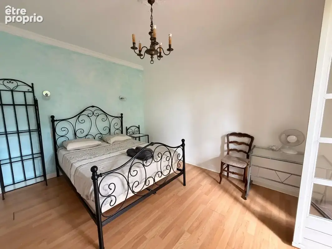 NIMES LA CIGALE Magnifique bastide 6 pièces de 210 m2 avec jardin et piscine - photo 9