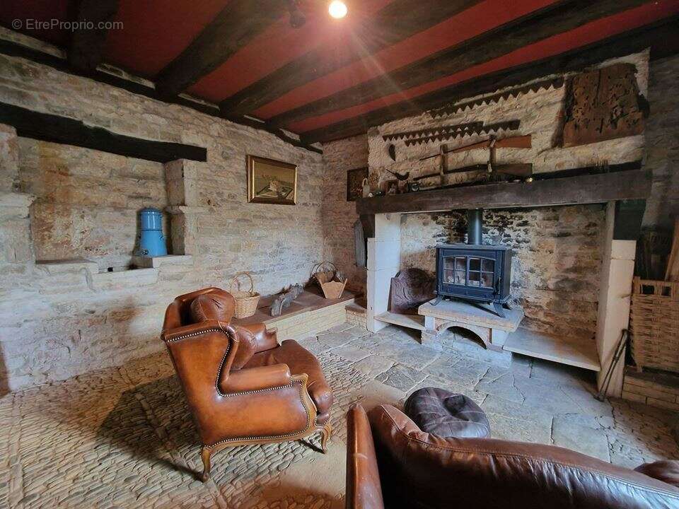 Maison à NADAILLAC