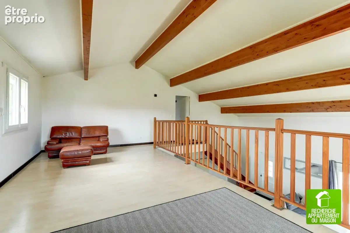 À VENDRE   Maison familiale 5 pièces   202 m2 habitables   Saint-Priest Manissieux - photo 10