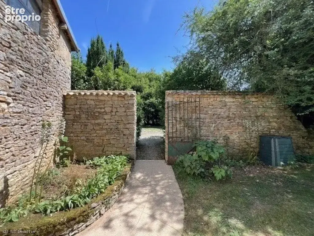 Superbe Presbytère de Caractère avec Magnifiques Jardins, entre Valence-en-Poitou et Vivonne - photo 36