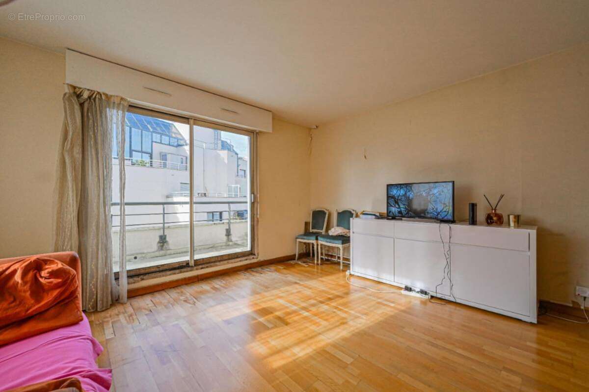 Appartement à PARIS-19E
