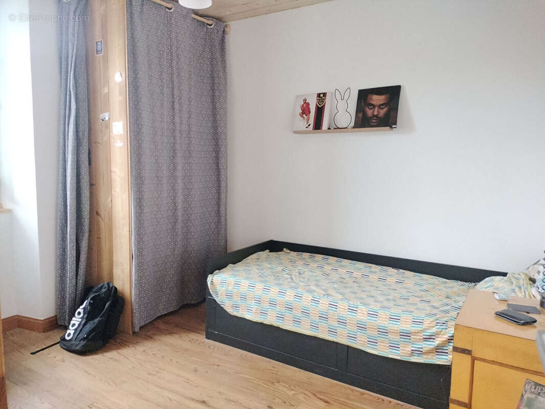 Maison ancienne rénovée 4 pièce(s) 80 m2 avec dépendances - photo 11