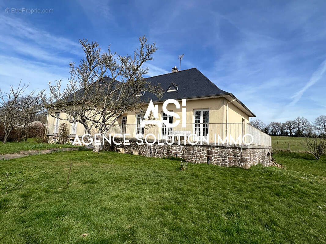 Maison à VILLAINES-LA-JUHEL