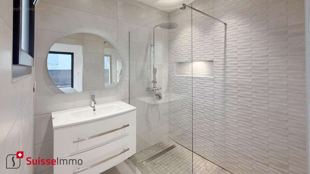 Maison à GRAND-CHARMONT