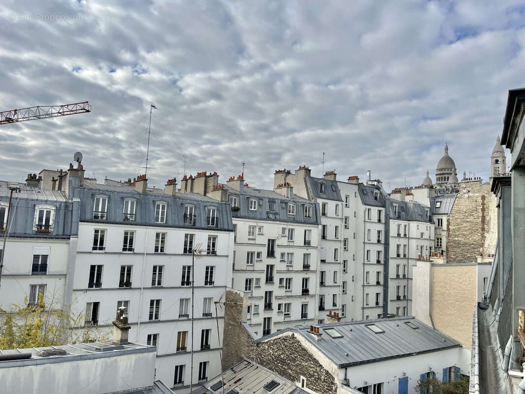 Appartement à PARIS-18E