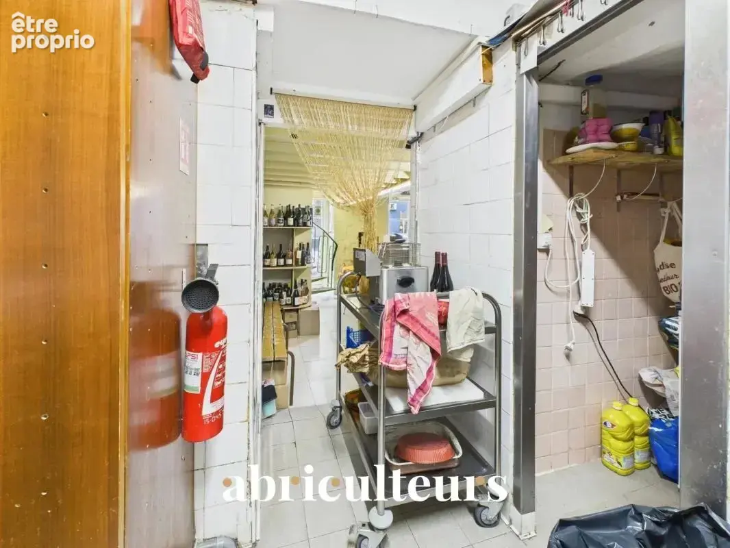 Fonds de commerce de 50 m² en vente dans le  secteur du Port de Nice (06000) - photo 9