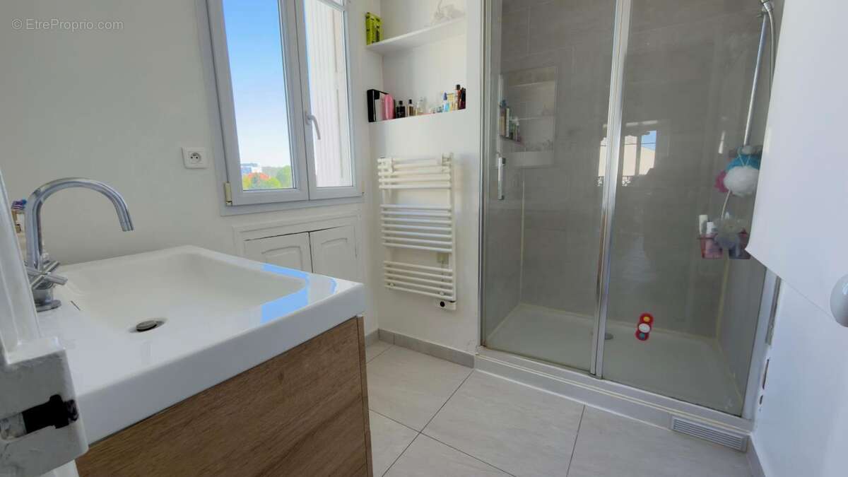 Appartement à NEUILLY-PLAISANCE