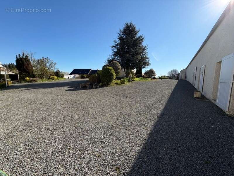 Maison à SAINT-SAUVEUR-LENDELIN