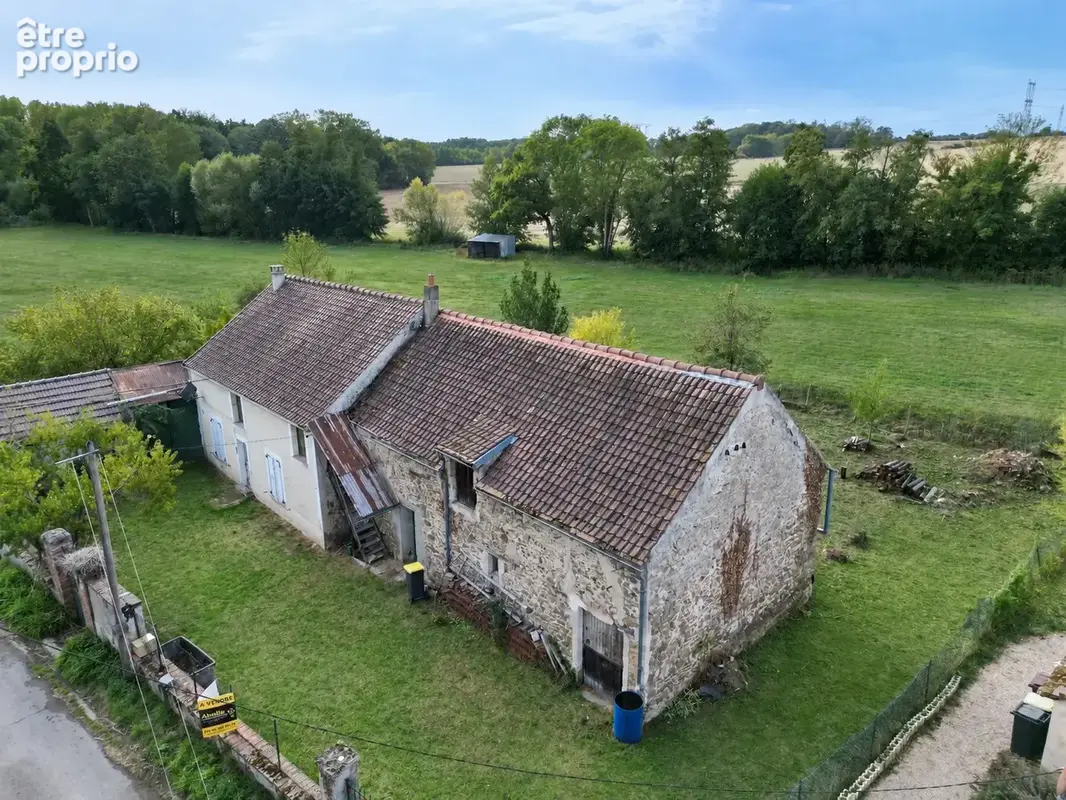 Maison à SAINT-MAURICE-MONTCOURONNE
