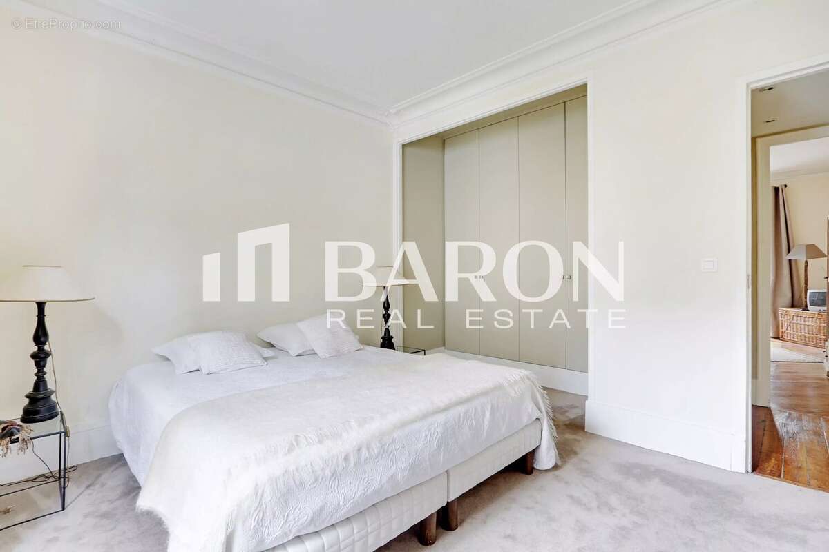 Appartement à PARIS-9E