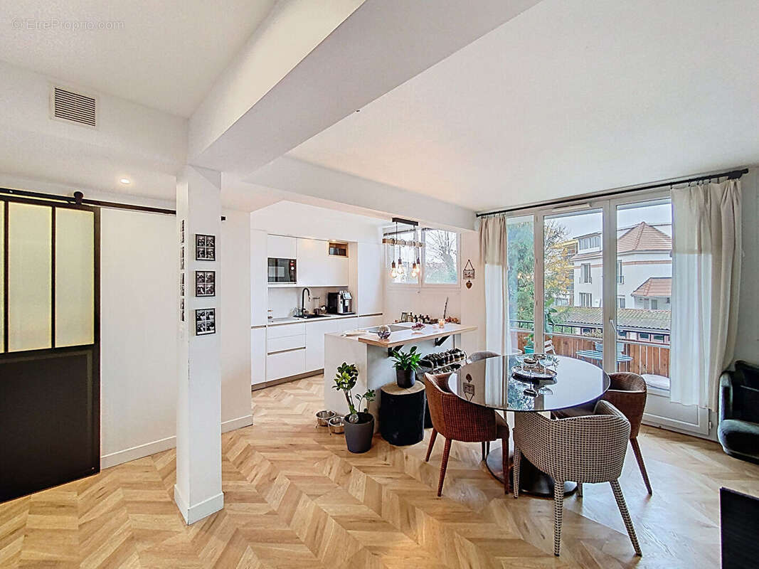 Appartement à SAINT-MAUR-DES-FOSSES