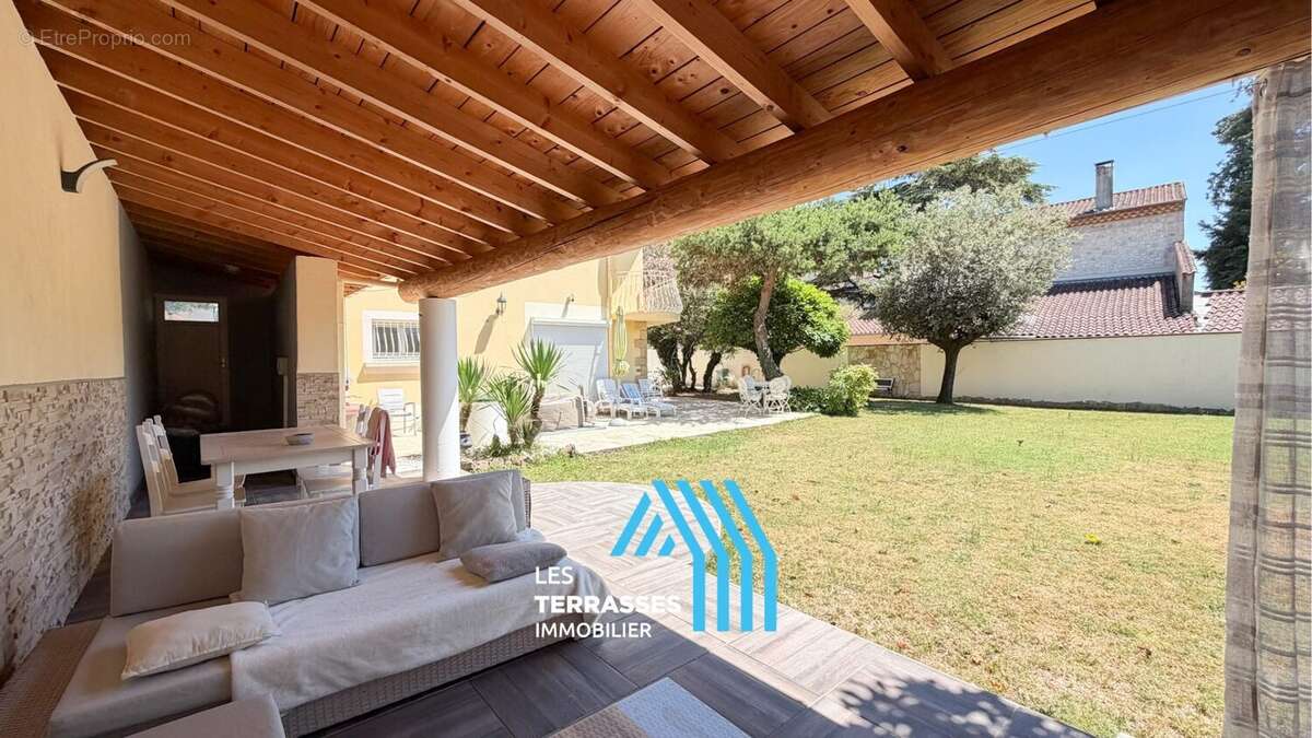 Maison à MONTELIMAR