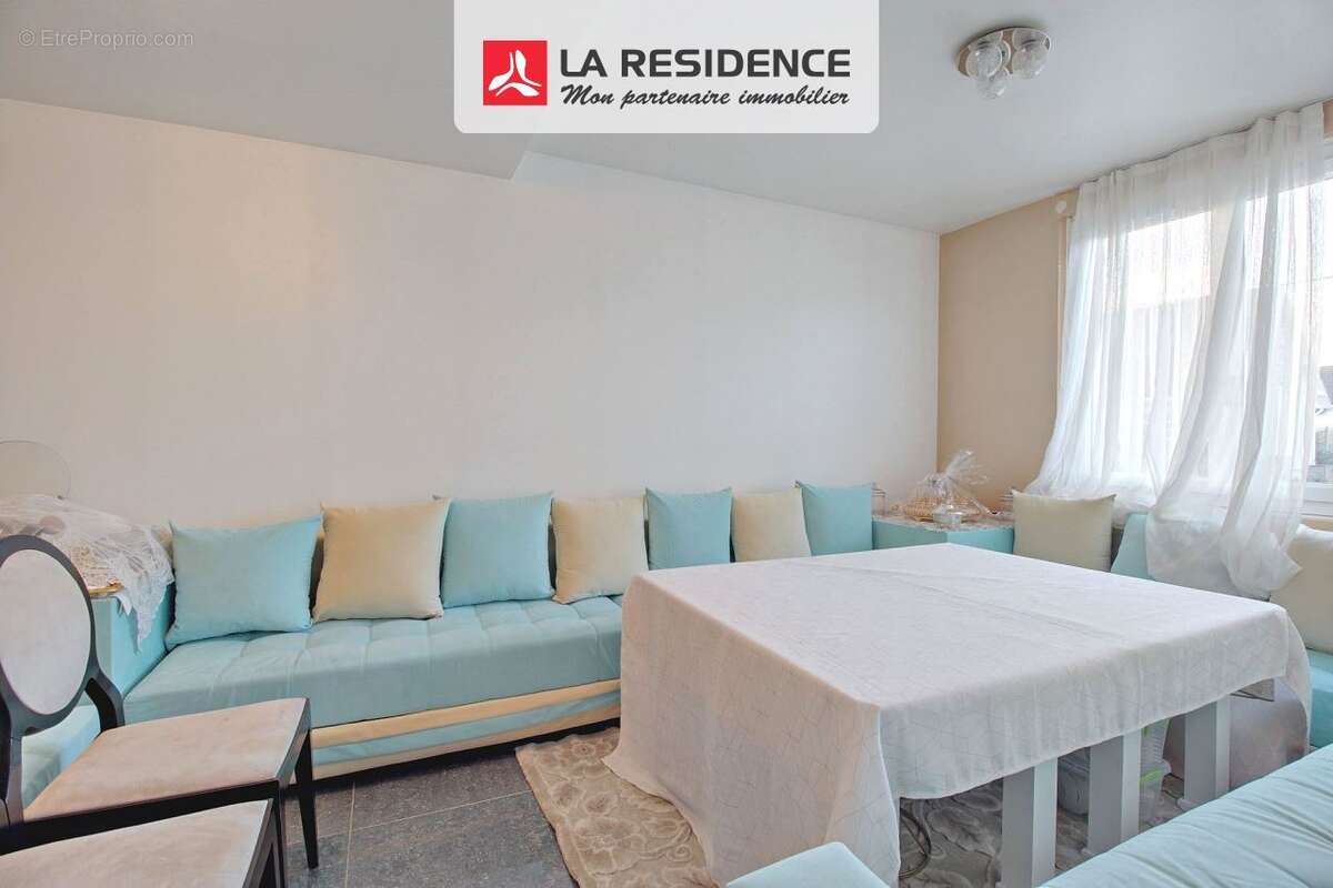 Maison à SAINT-ETIENNE-DU-ROUVRAY