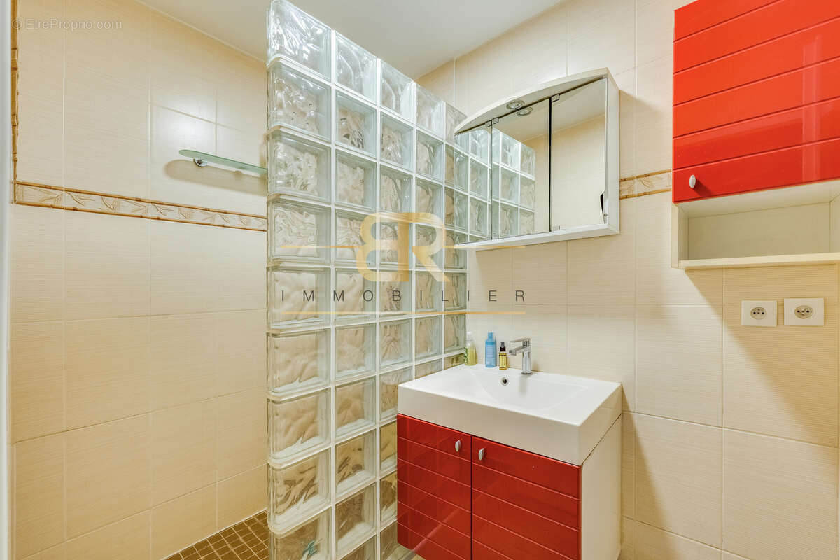 Appartement à COLOMBES