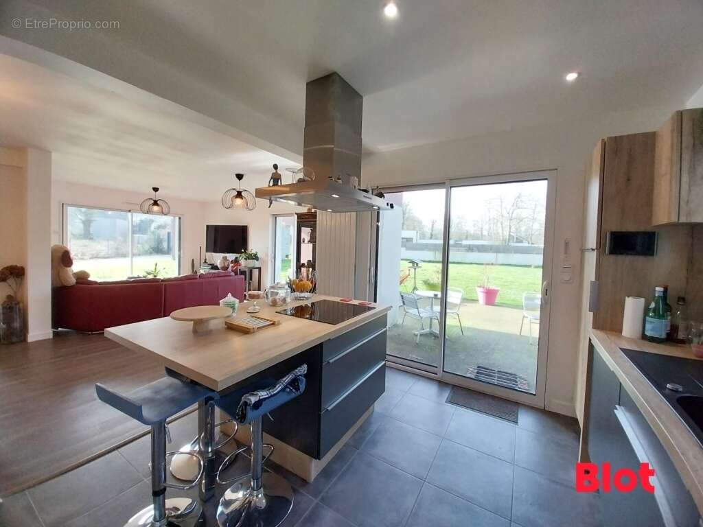 Maison à LE TRONCHET