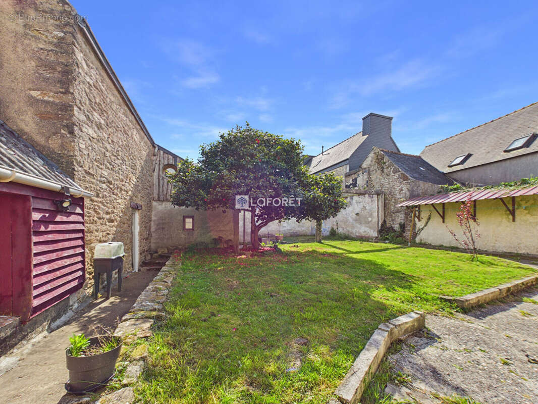 Maison à GUILER-SUR-GOYEN