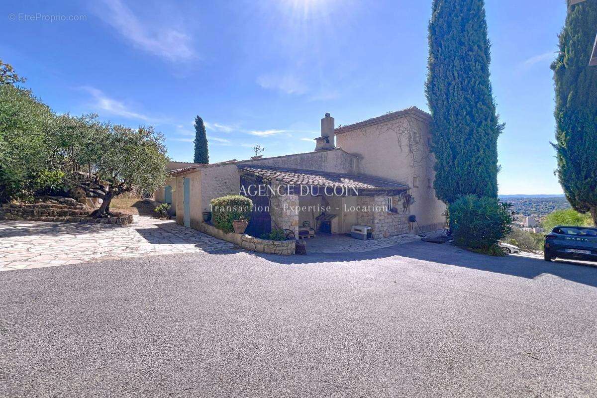 Maison à DRAGUIGNAN