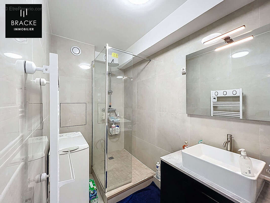 Appartement à COURBEVOIE