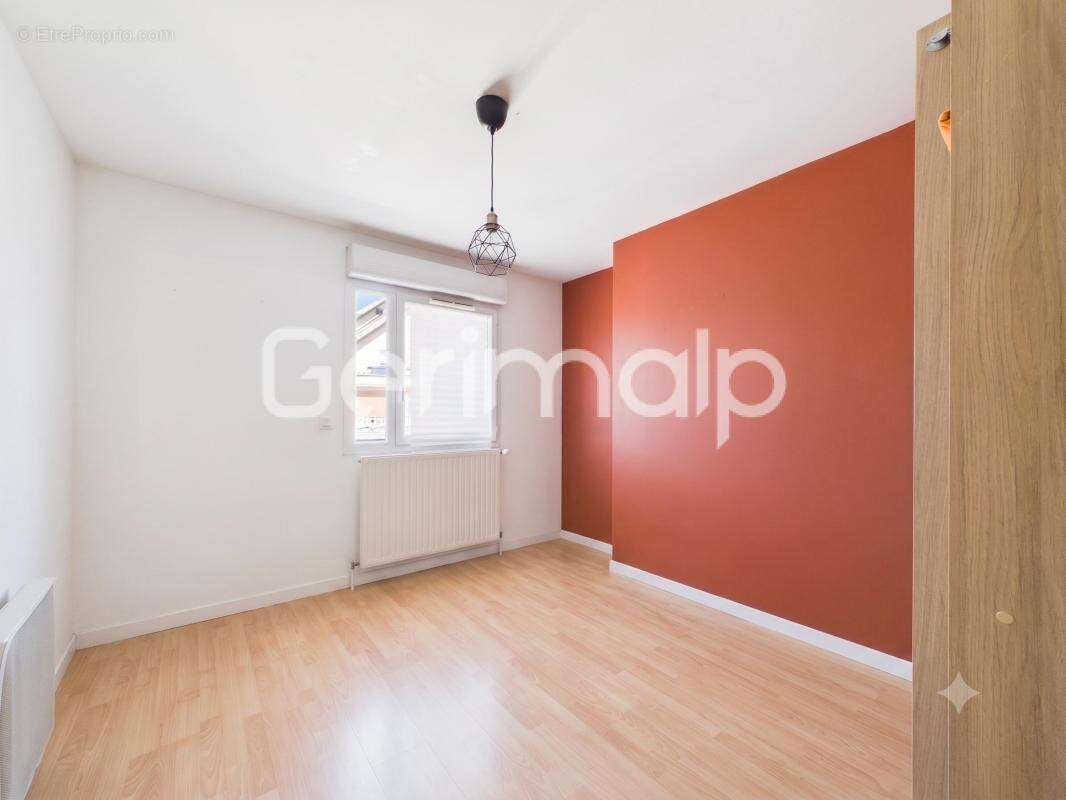 Vente - Appartement - 3 pièces + cuisine - 69,40 m² - 430 000 € - photo 6