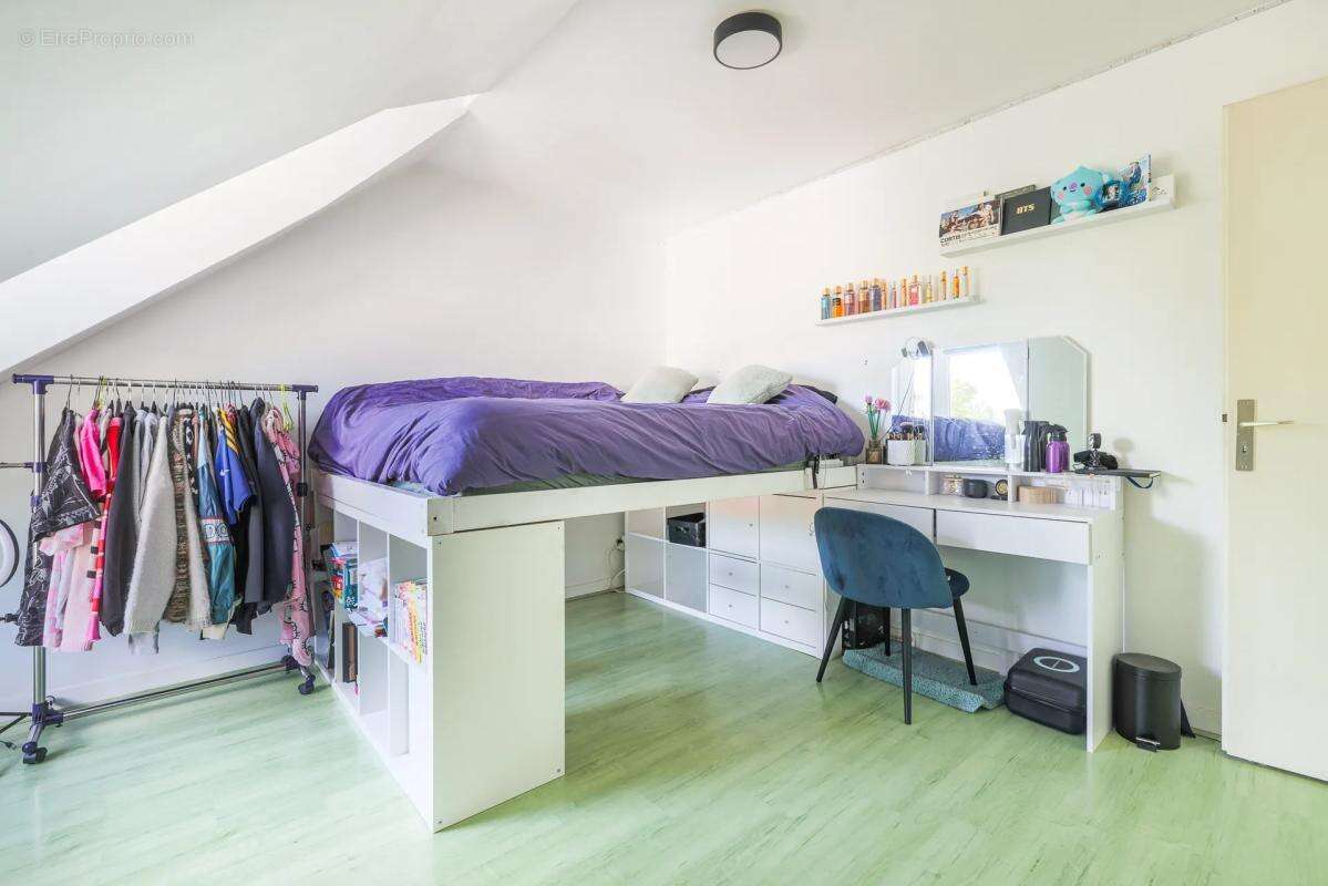 Appartement à SAULX-LES-CHARTREUX