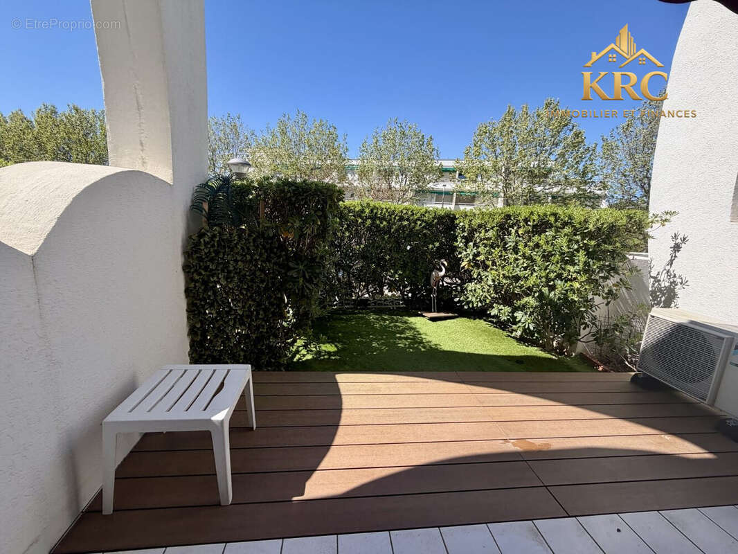 TERRASSE ET JARDIN