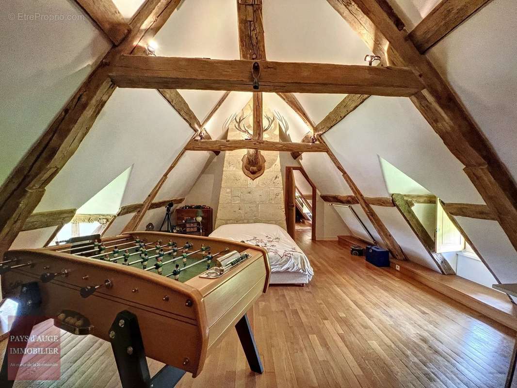 Maison à SAINT-PIERRE-SUR-DIVES