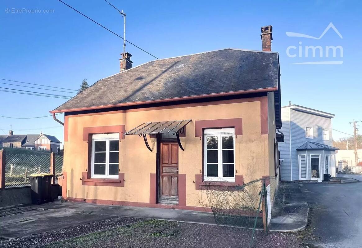 Maison à VILLEDIEU-LES-POELES