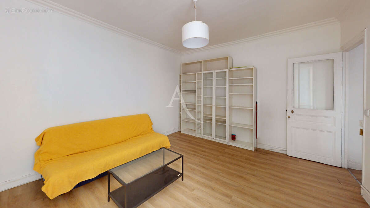 Appartement à PARIS-10E