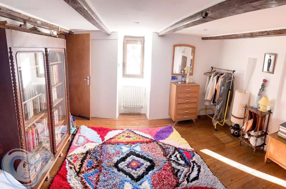 Maison à LES OMERGUES