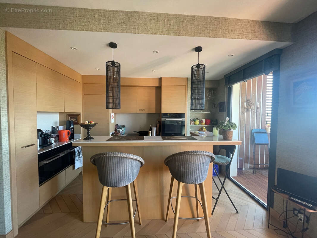 Appartement à SAINT-LAURENT-DU-VAR