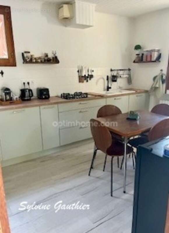 Maison à ASPRES-SUR-BUECH