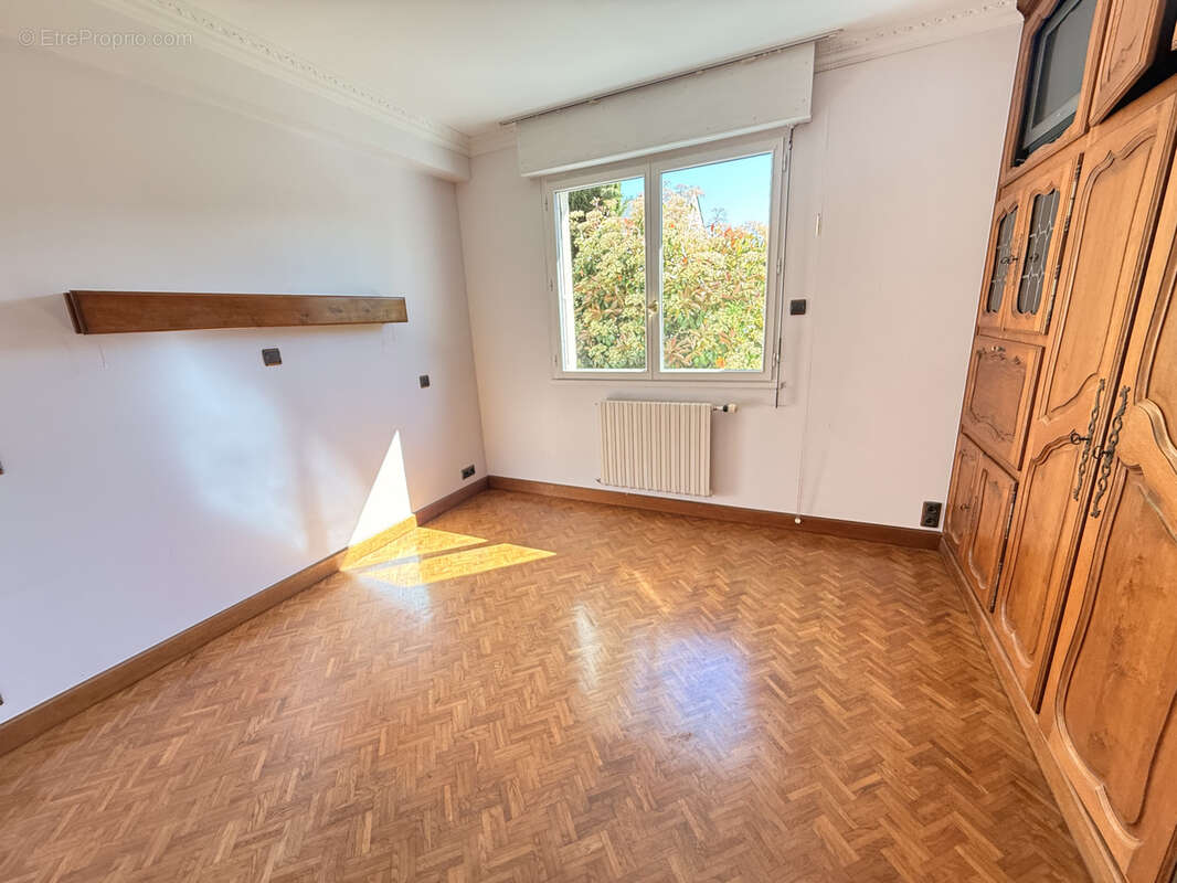 Maison à SAINT-PRYVE-SAINT-MESMIN