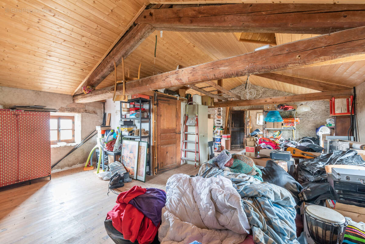 Maison à SAINT-GEORGES-D&#039;AURAC