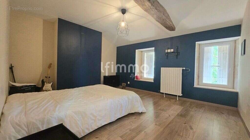 Maison de 280 m2 270 000€ FAI - photo 7