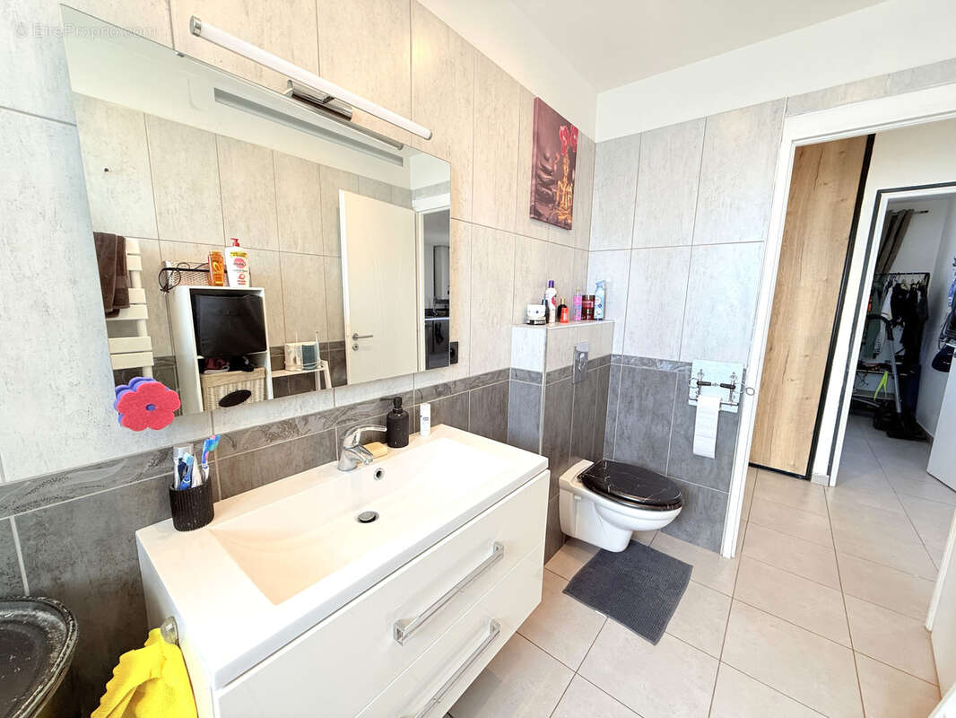 Appartement à LA VALETTE-DU-VAR