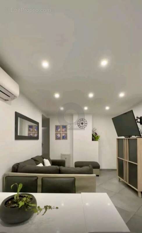 Appartement à ROQUEBRUNE-CAP-MARTIN