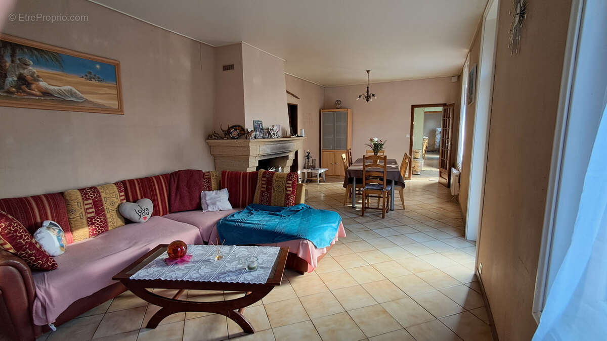 Maison à LESDINS