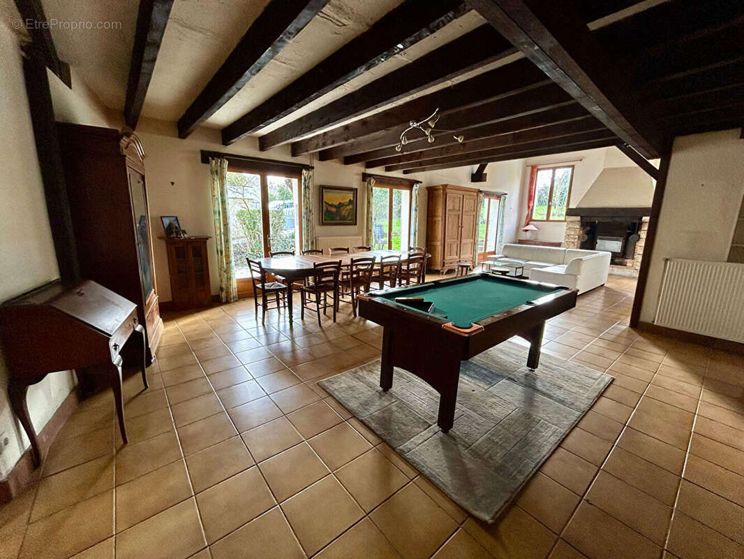 Maison à REUGNY