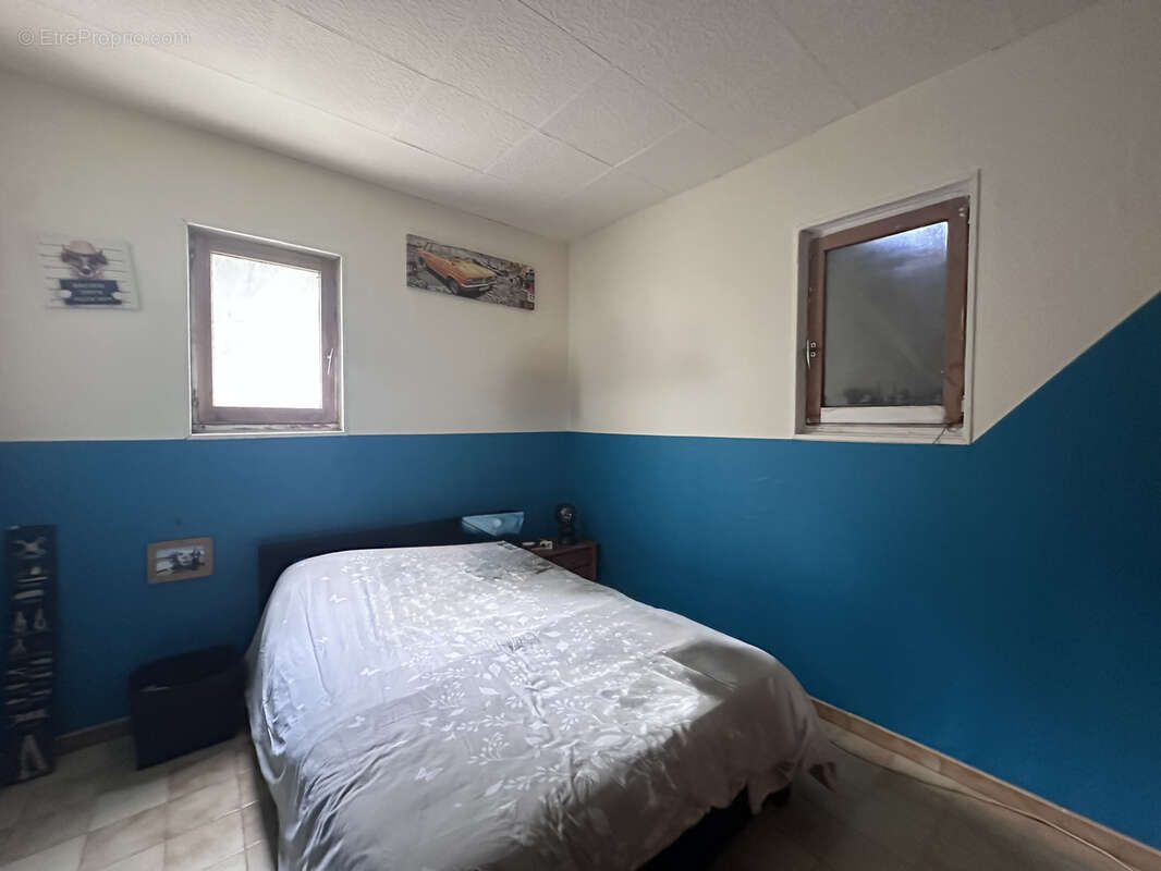 Grande maison T5  au calme avec vue sur la vallée - photo 9
