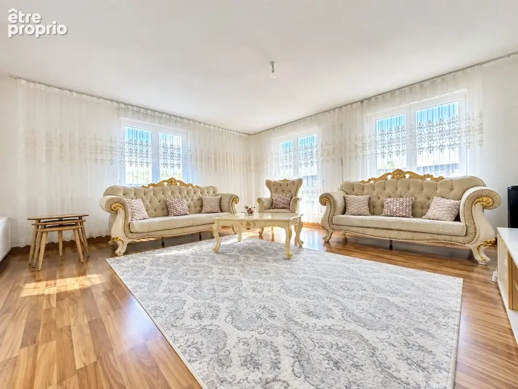Appartement à VAL-DE-REUIL