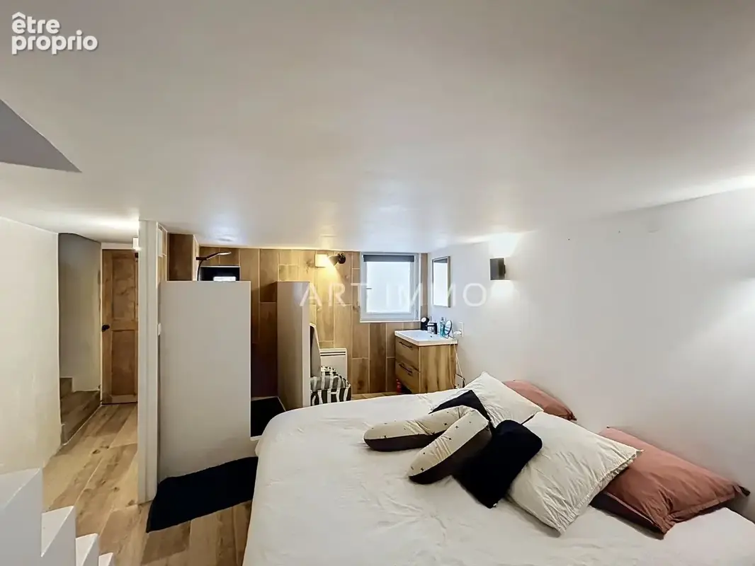 À vendre  maison de village rénovée avec terrasse au cur du village de robion - photo 7