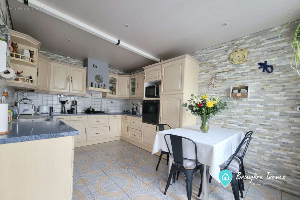 Maison 100 m² à Saint-Michel  - photo 3