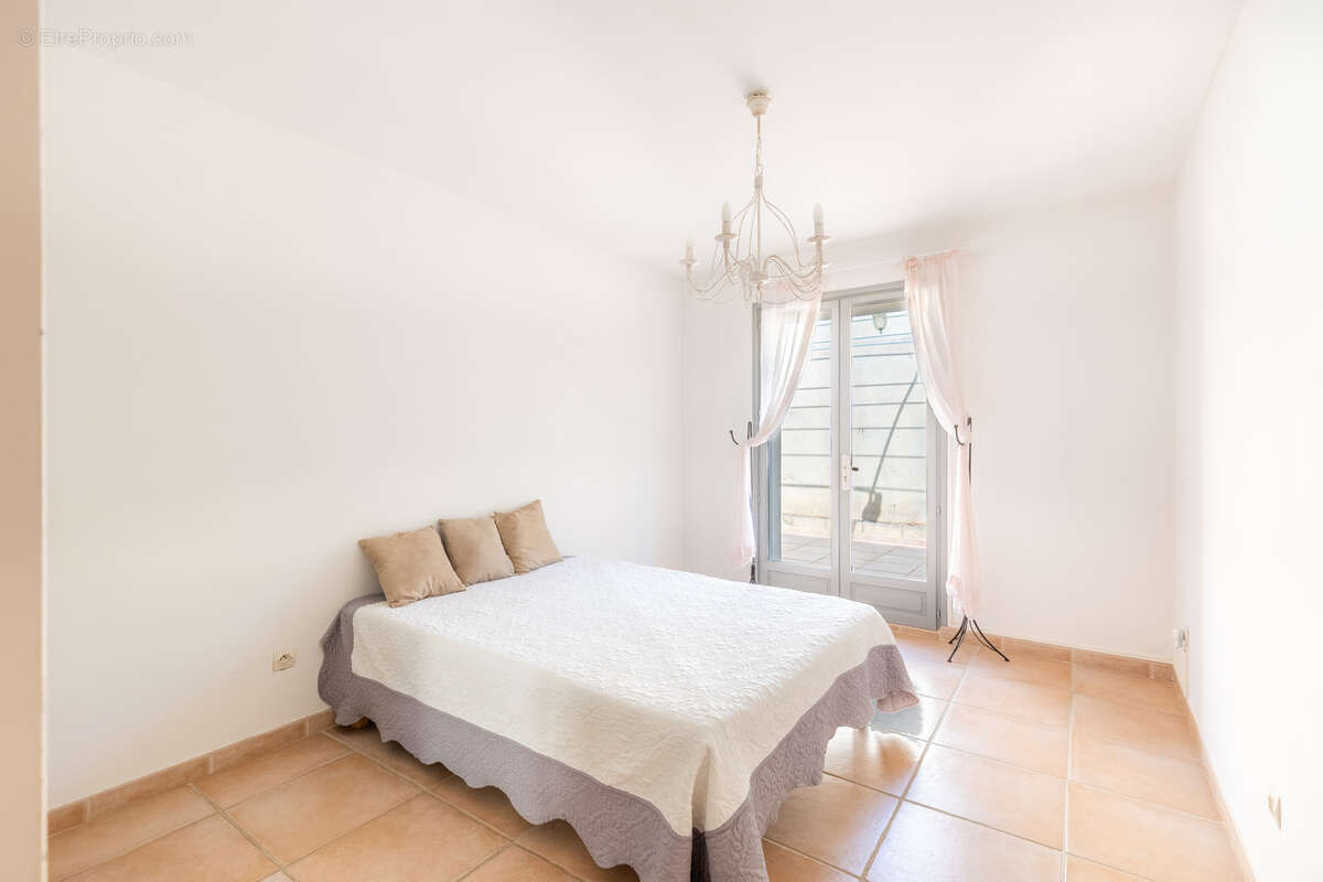 Maison à SAINT-ANTONIN-DU-VAR