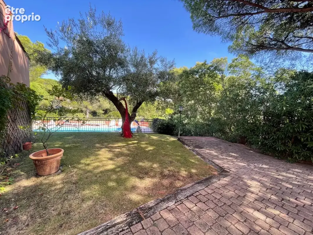Demeure d’Exception à Sainte-Maxime : Luxe, Vue Mer & Accès Direct à La Plage - photo 35