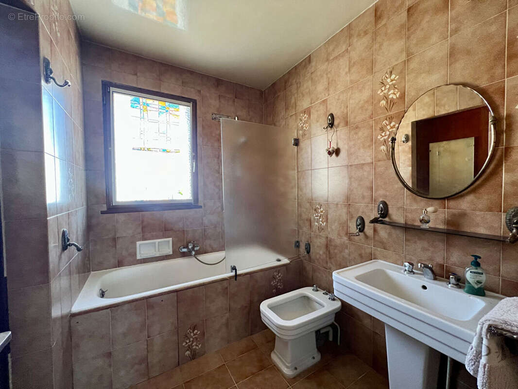 Maison à VAILLY-SUR-AISNE