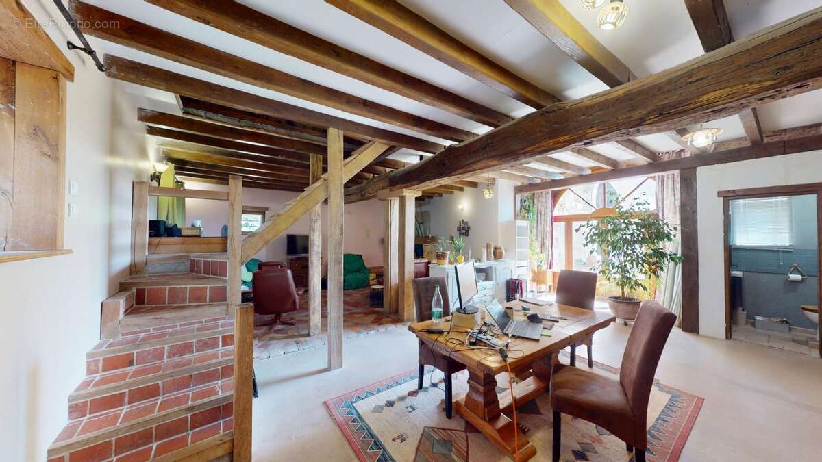 Maison à SAINT-SATUR