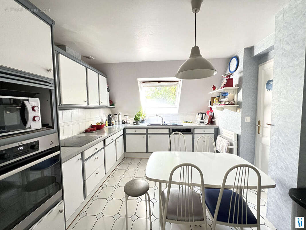 Maison à LE MESNIL-ESNARD