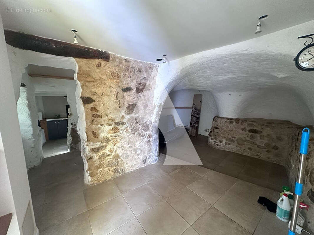 Appartement à BEAUMONT-DE-PERTUIS