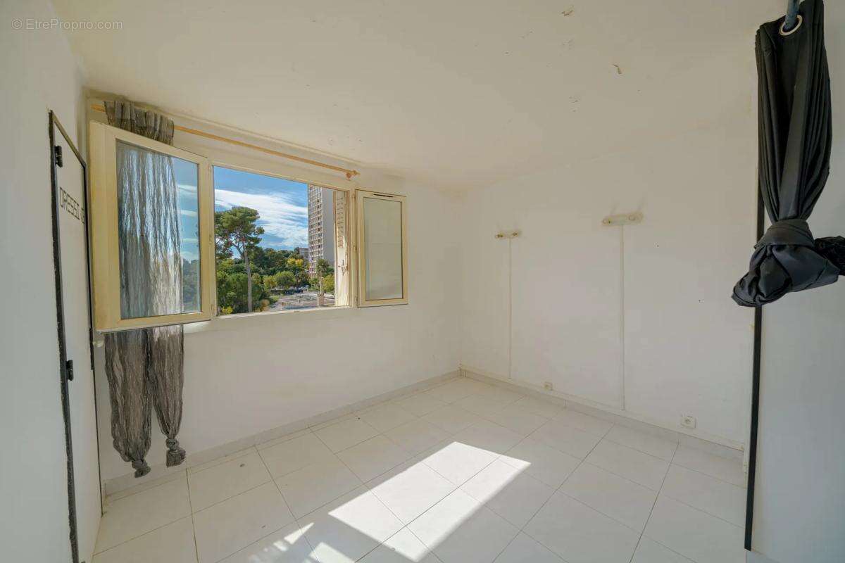 Appartement à MARSEILLE-13E