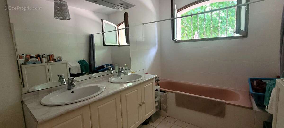 Maison 119 m² à Saint-Ciers-D'abzac  - photo 6